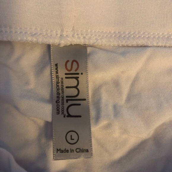 Unique Short Pencil Skirt - Picture 3 of 3